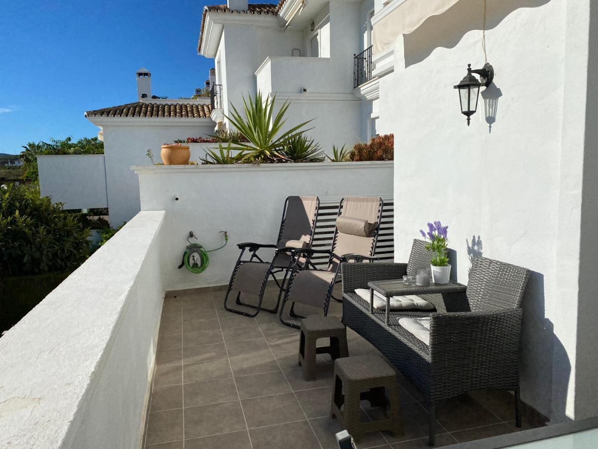 Bahia De Casares Apartamento Estepona Exterior foto