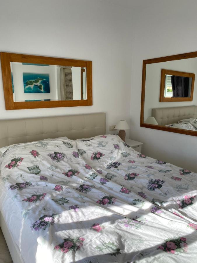 Bahia De Casares Apartamento Estepona Exterior foto