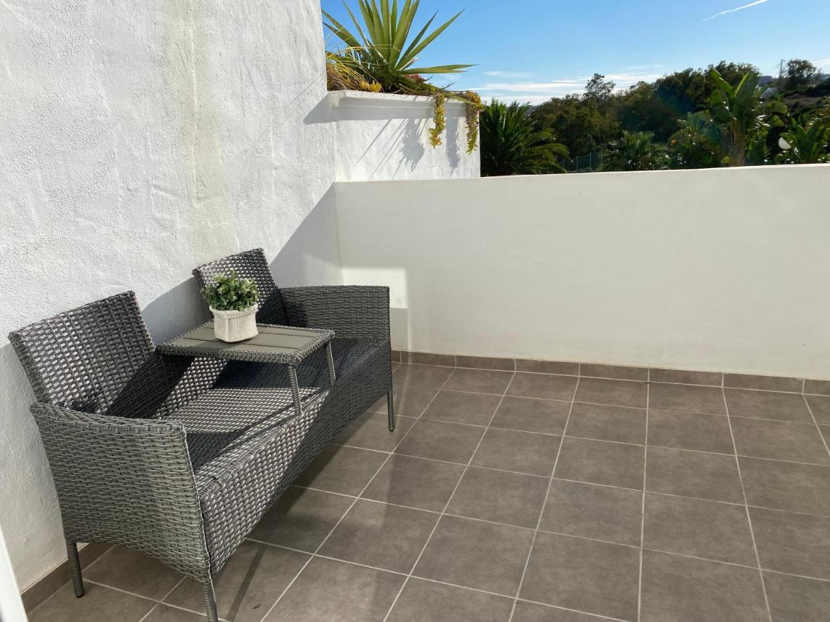 Bahia De Casares Apartamento Estepona Exterior foto