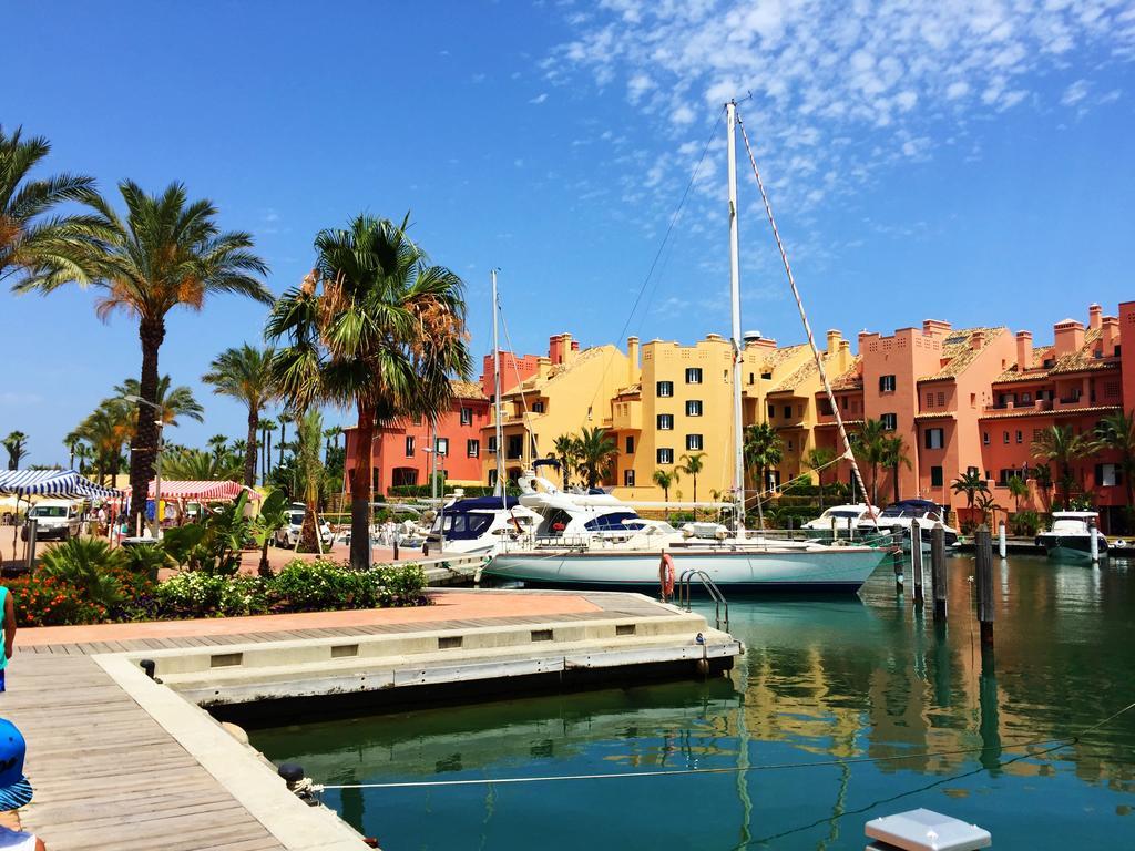 Bahia De Casares Apartamento Estepona Quarto foto