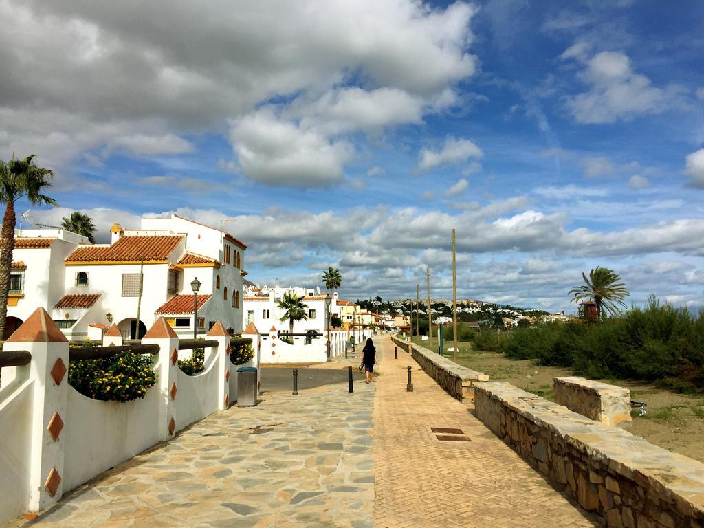 Bahia De Casares Apartamento Estepona Quarto foto